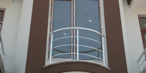 oval 3 şeritli fransız balkon