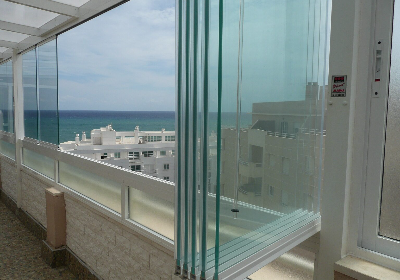 KATLANIR CAM BALKON