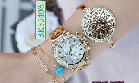 ساعة مع الاكسسوارات 