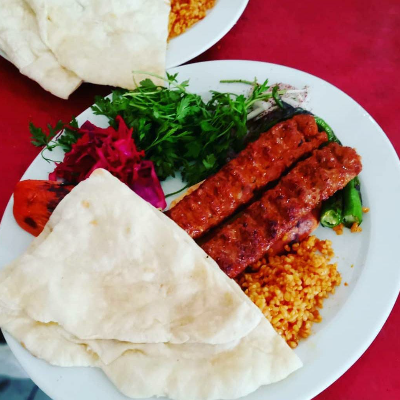 Sarımsaklı Kebap Pide Siparişi ÖZ URFA KEBAP PİDE SALONU