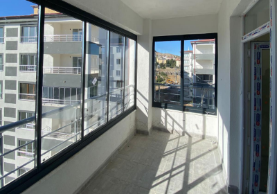 Cam Balkon
