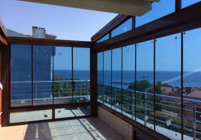 Cam Balkon