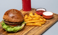 CHEESE BURGER (Menü)